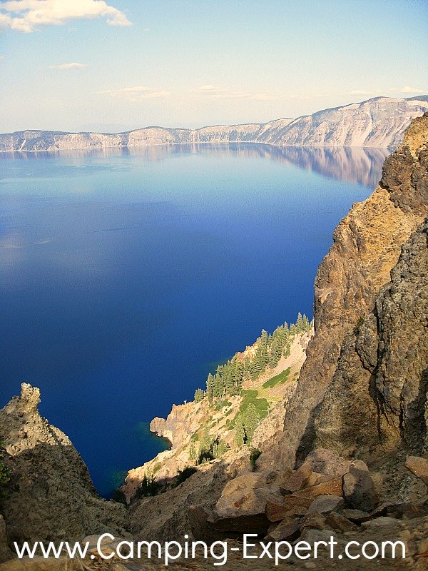 View on the way up hike at crater lake